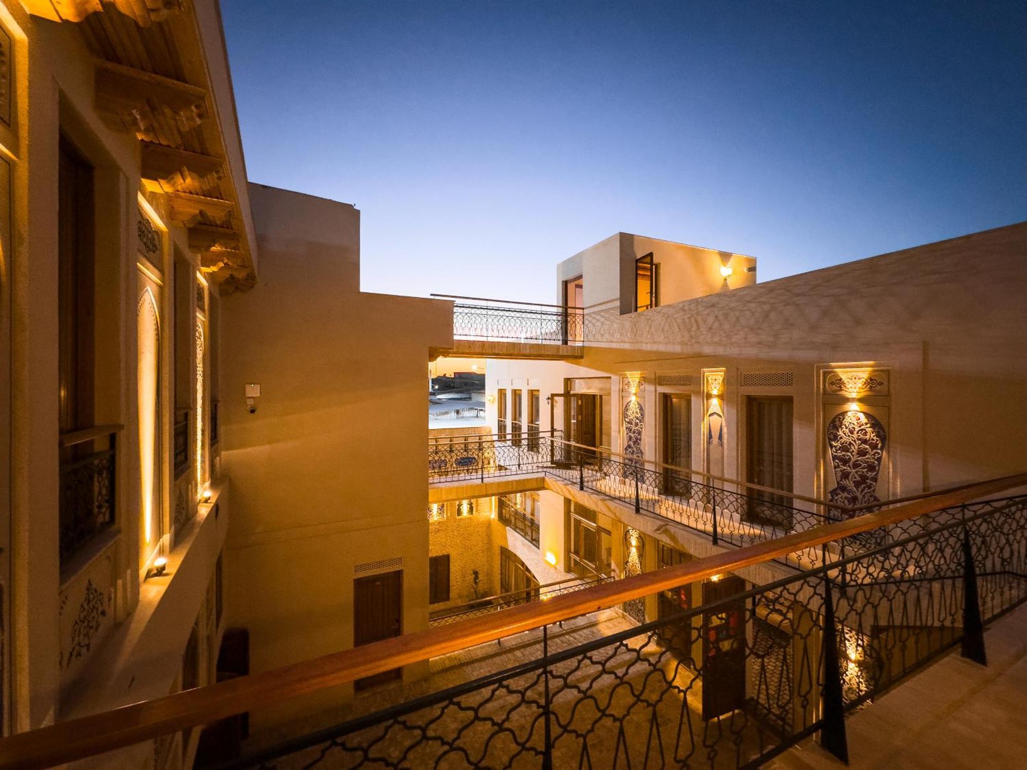 Duston Boutique XIX Century Rooms Bukhara Exterior photo