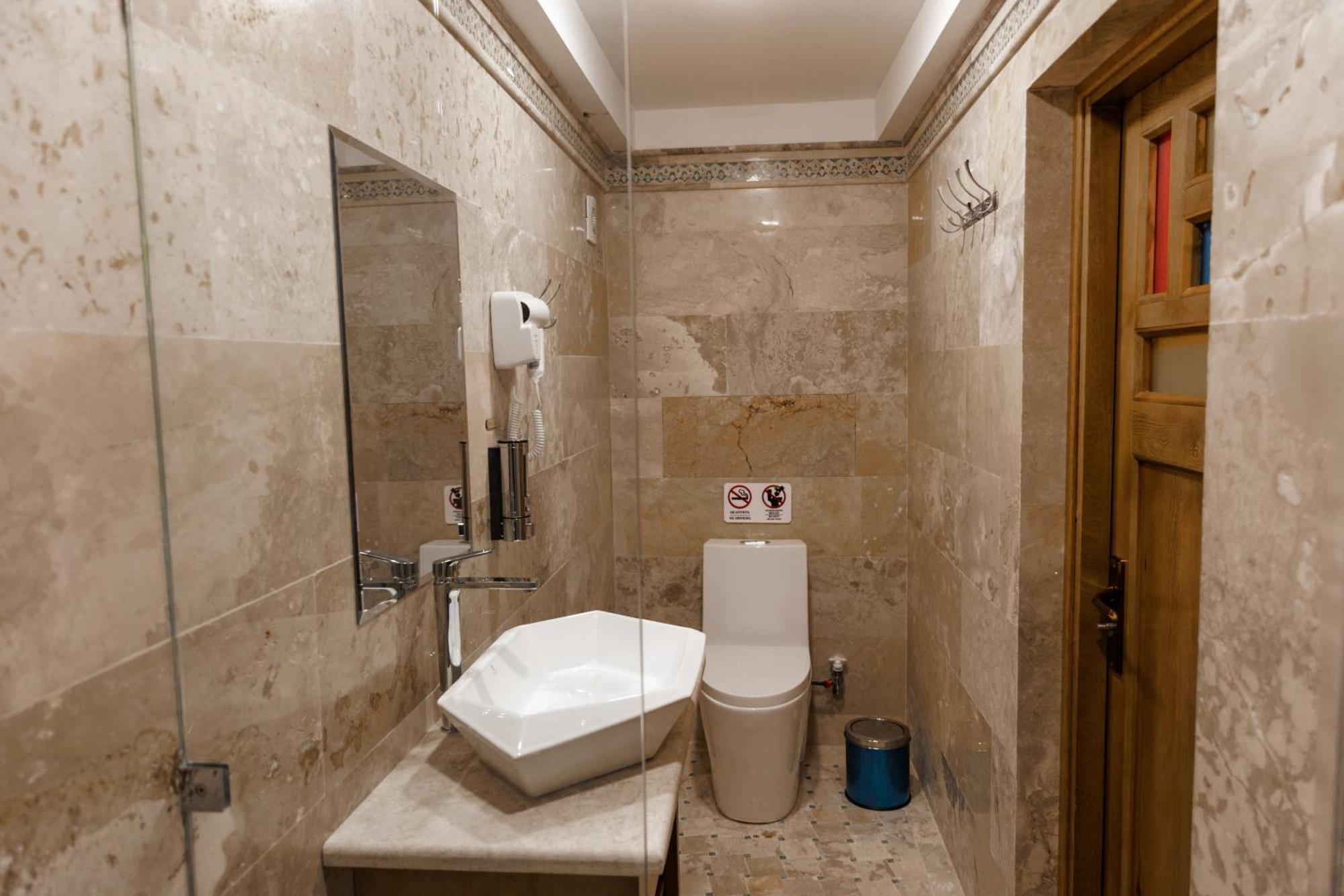 Duston Boutique XIX Century Rooms Bukhara Exterior photo