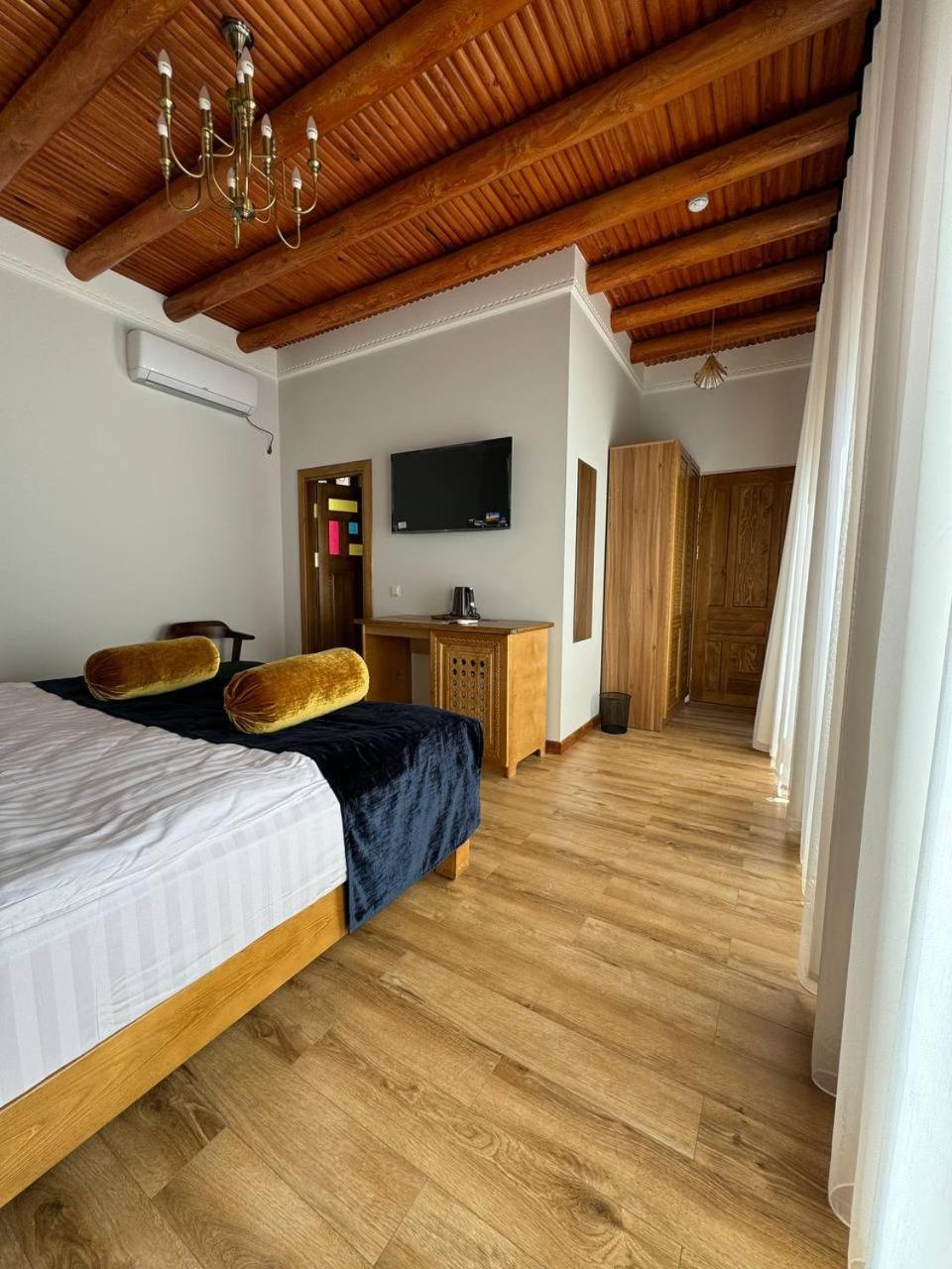 Duston Boutique XIX Century Rooms Bukhara Exterior photo